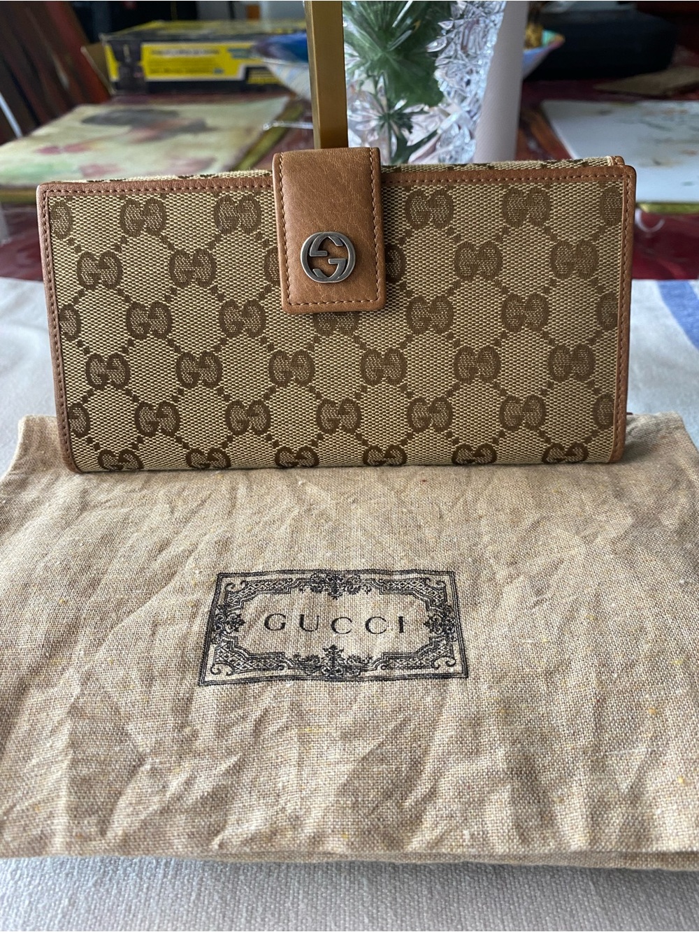 Gucci Beige GG Monogram Continental Card Holder with Tan Leather Trim